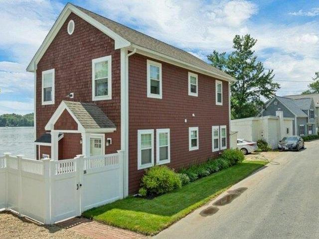 House for sale in Derry, Rockingham County