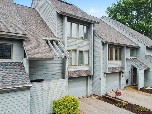 House for sale in Sunview Condominiums, Derry