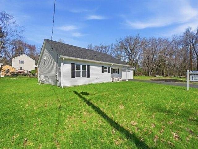 House for sale in Dracut, Massachusetts