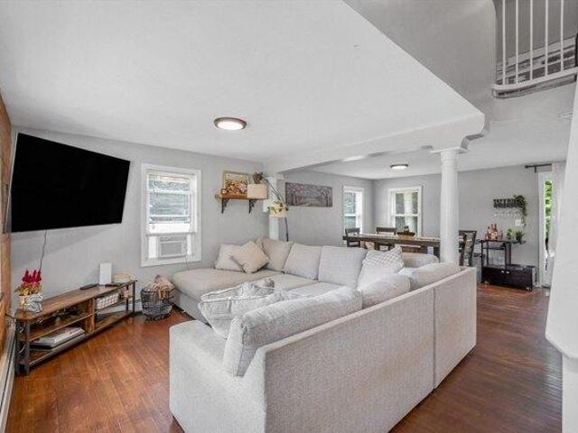 House for sale in Dracut, Massachusetts