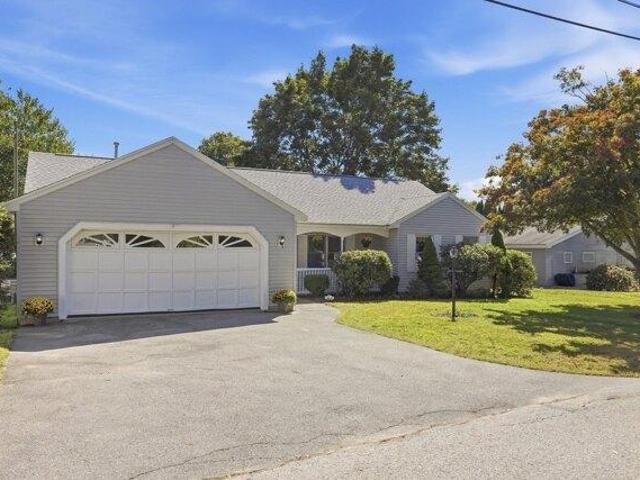 House for sale in Collinsville, Dracut