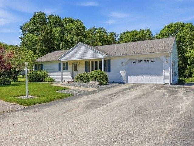 House for sale in Dudley, Massachusetts