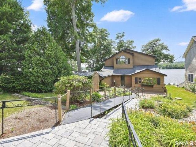 House for sale in East Hampton, Connecticut