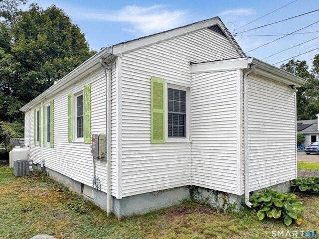 House for sale in Momauguin, East Haven