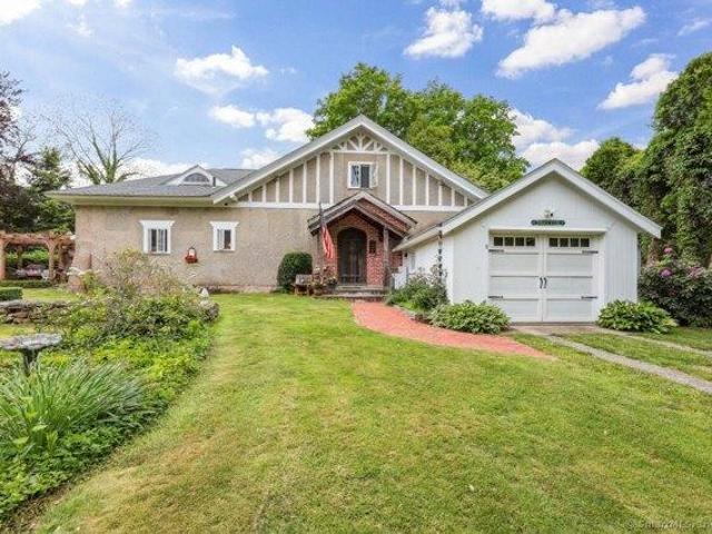 House for sale in East Lyme, Connecticut