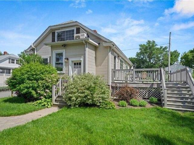House for sale in Phillipsdale, East Providence