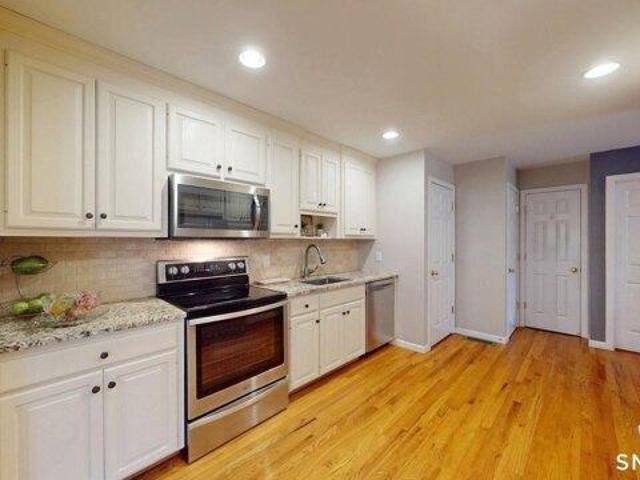 House for sale in Broad Brook, East Windsor