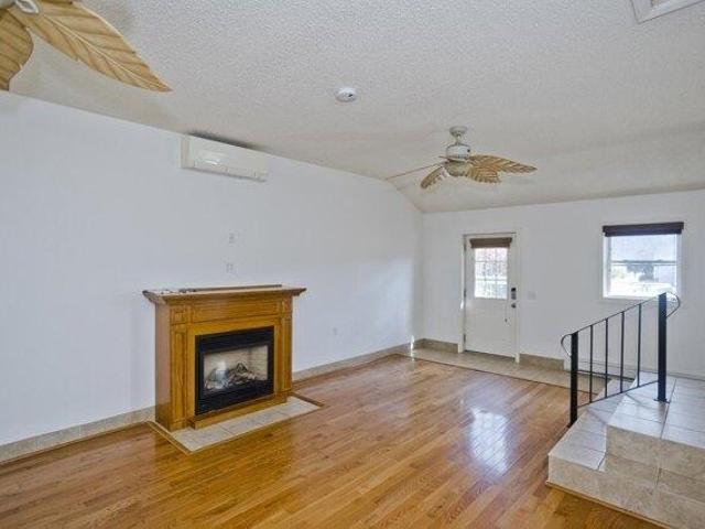 House for sale in Easthampton, Hampshire County