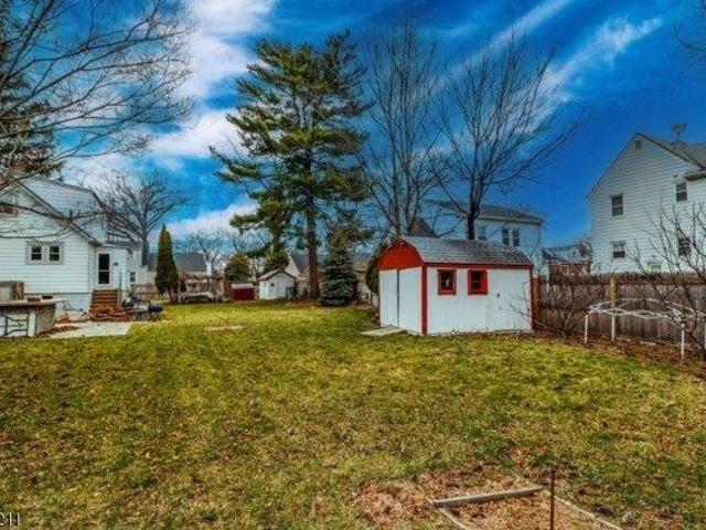 House for sale in Edison, New Jersey