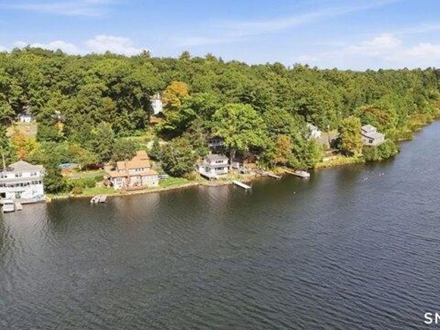 House for sale in Crystal Lake, Ellington
