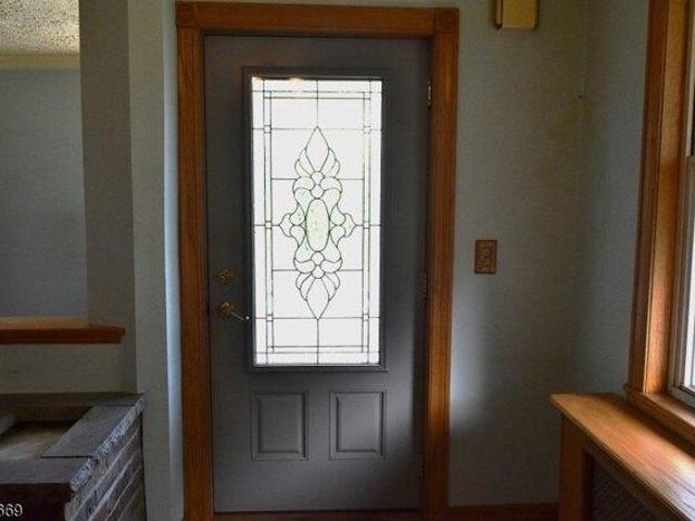 House for sale in Elmwood Park, New Jersey