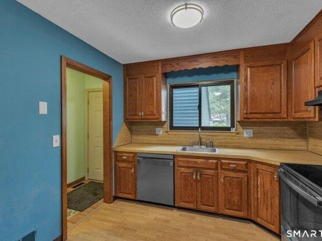 House for sale in Enfield, Capitol Planning Region