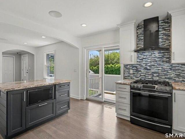 House for sale in Melville Village, Fairfield