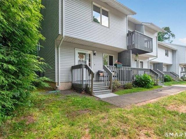 House for sale in Farmington, Connecticut