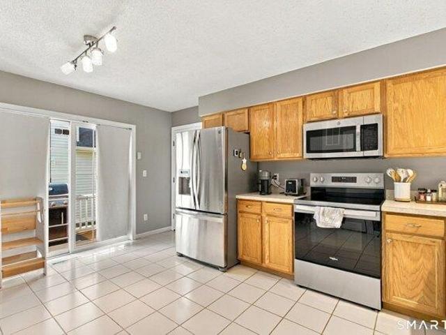 House for sale in Farmington, Capitol Planning Region