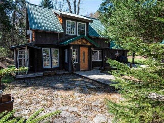 House for sale in Oneida, New York