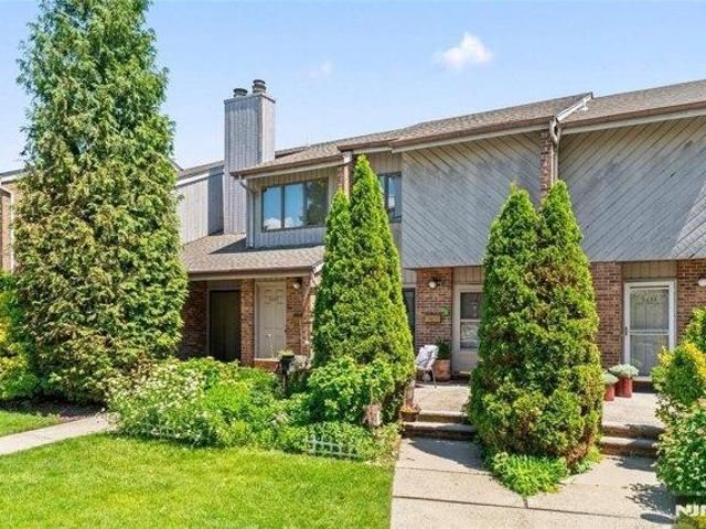 House for sale in Fort Lee, New Jersey