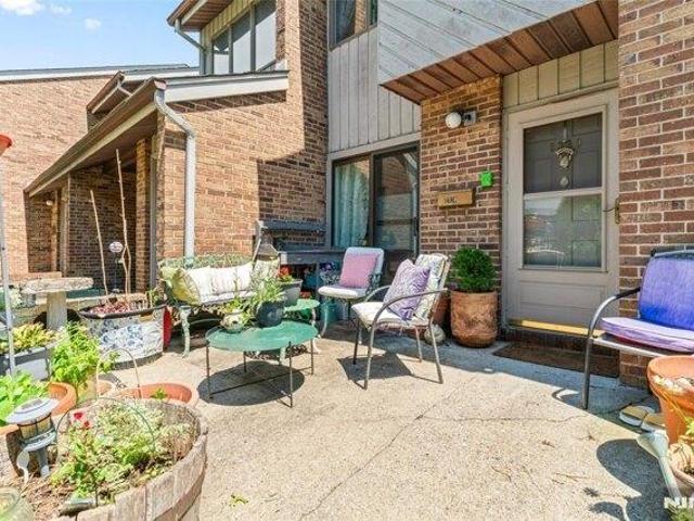 House for sale in Fort Lee, New Jersey