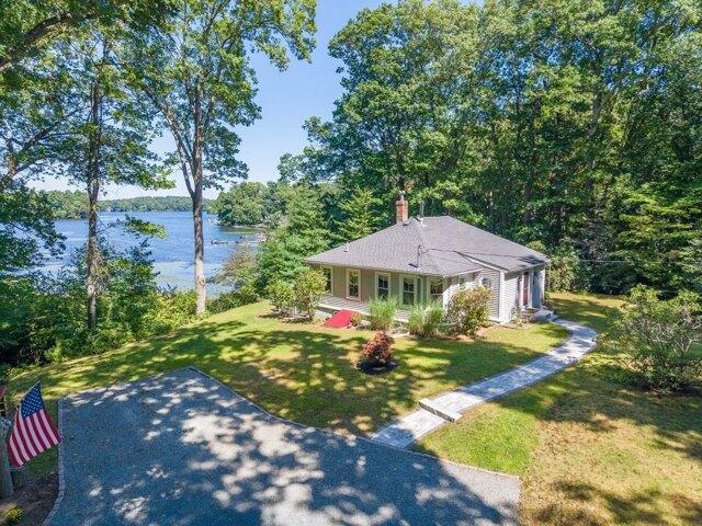 House for sale in North Foxboro, Foxborough
