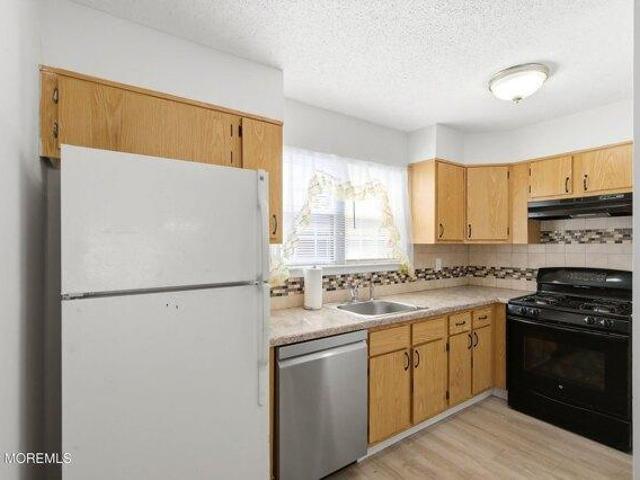 House for sale in Surrey Downs, Howell Township