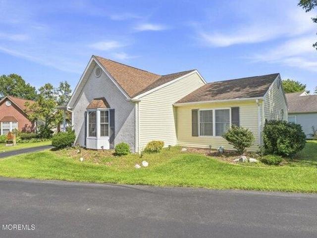 House for sale in Surrey Downs, Howell Township