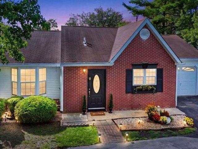 House for sale in Surrey Downs, Howell Township