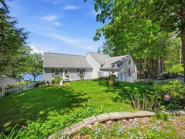 House for sale in New Hampshire