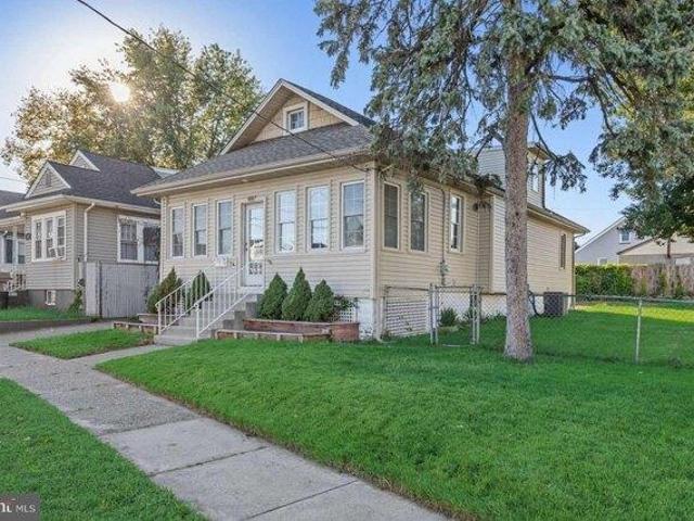 House for sale in Gloucester City, Camden County