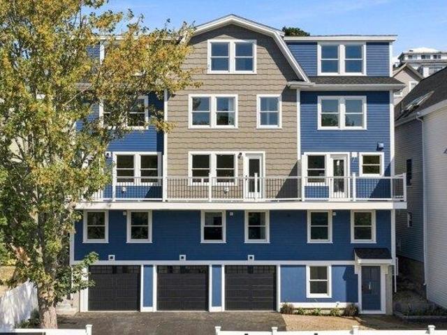 House for sale in Gloucester, Essex County
