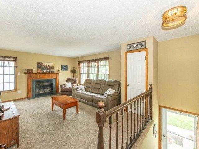 House for sale in Hamburg, New Jersey