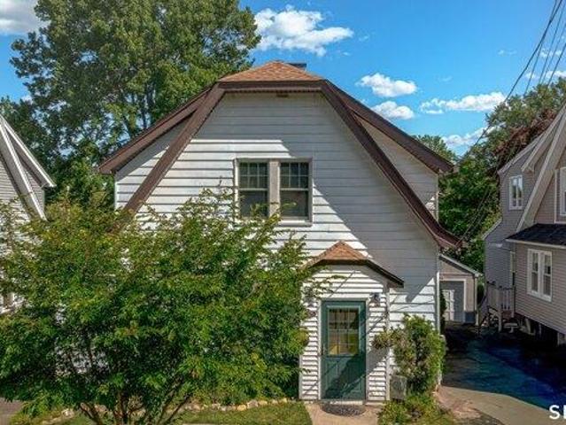 House for sale in Hamden, Connecticut