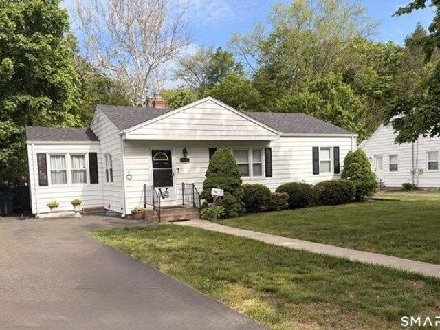 House for sale in Hamden, Connecticut
