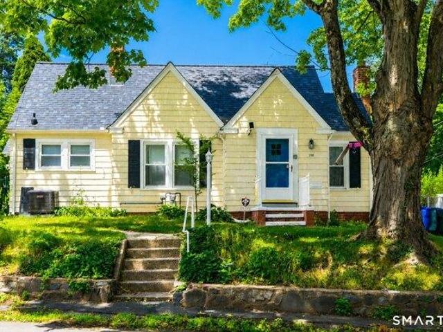 House for sale in Hamden, Connecticut