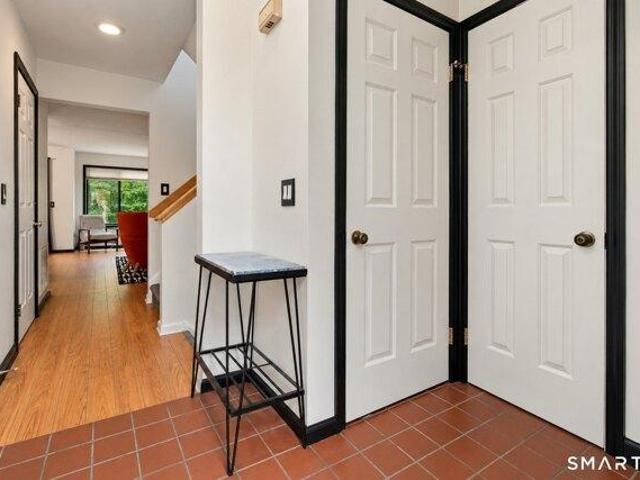 House for sale in Hamden, South Central Connecticut Planning Region