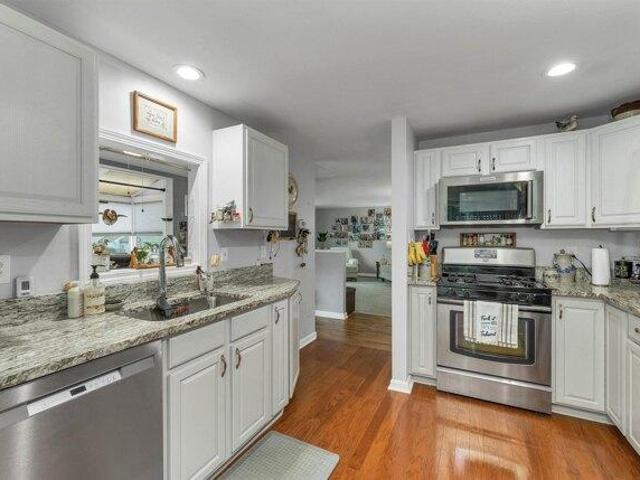 House for sale in Cranberry Meadows, Hampstead