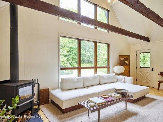 House for sale in Hankins, New York