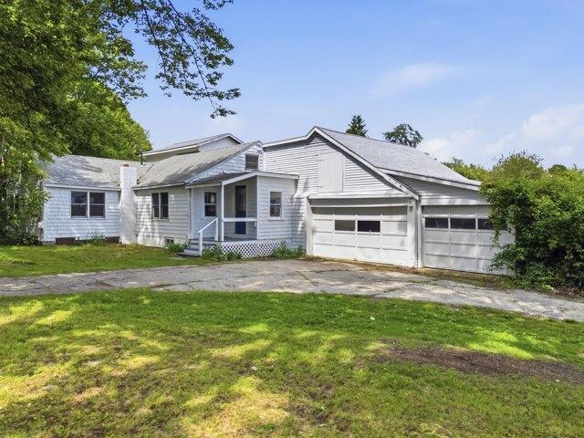 House for sale in Bailey Island, Maine