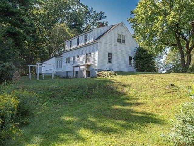House for sale in West Hatfield, Hatfield