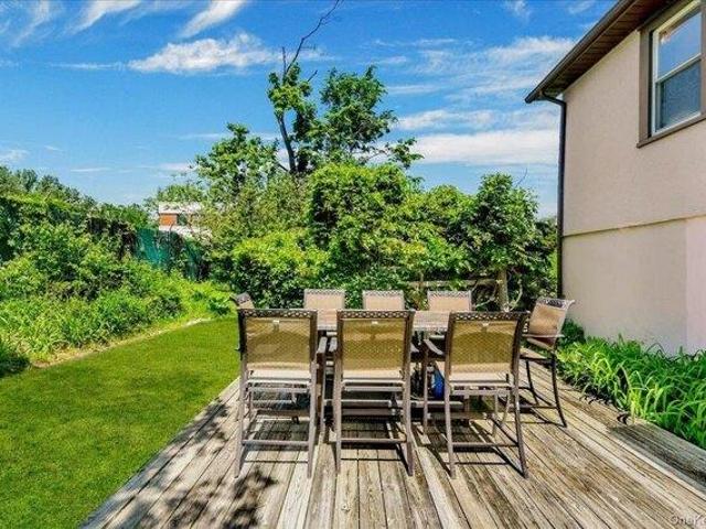 House for sale in Hawthorne, New York