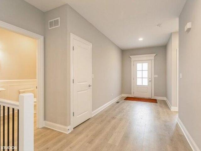 House for sale in Highland Park, Illinois