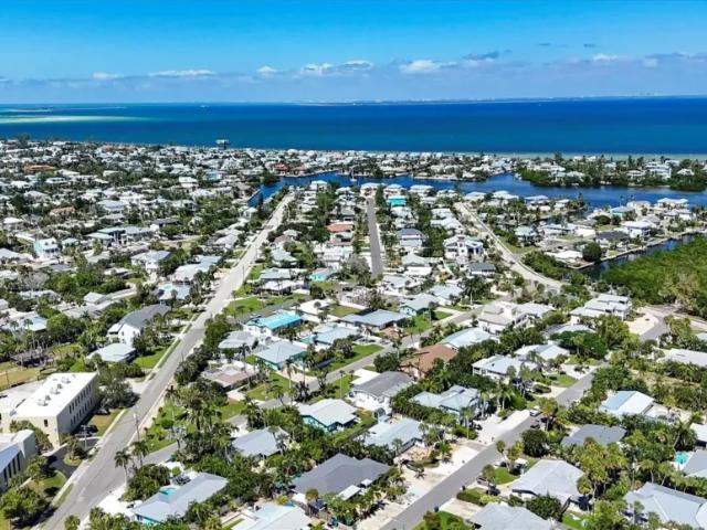 House for sale in Holmes Beach, Florida