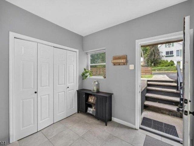 House for sale in Glasser, New Jersey