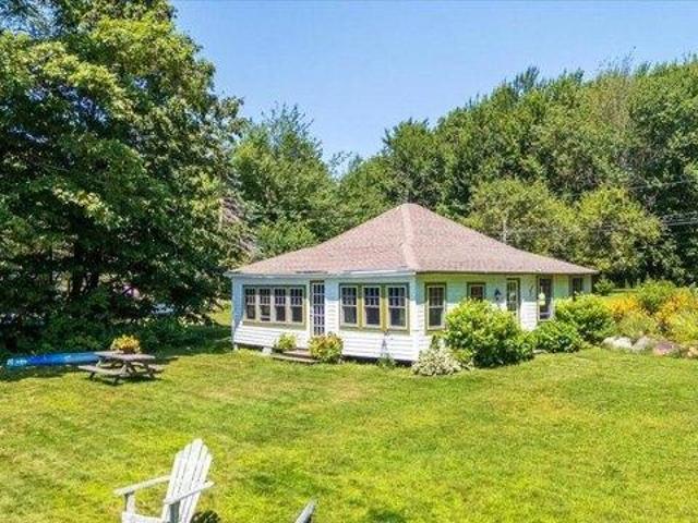 House for sale in Hope, Maine