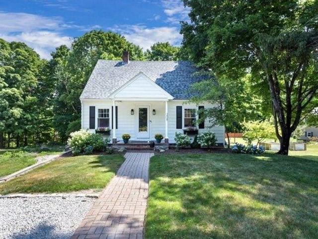 House for sale in Hopedale, Massachusetts