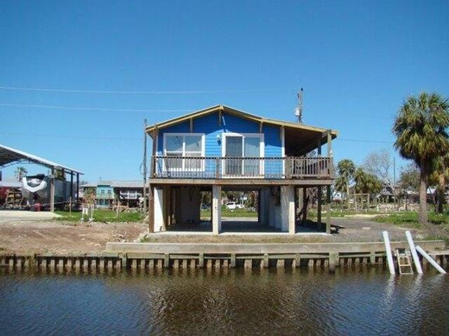 House for sale in Horseshoe Beach, Florida