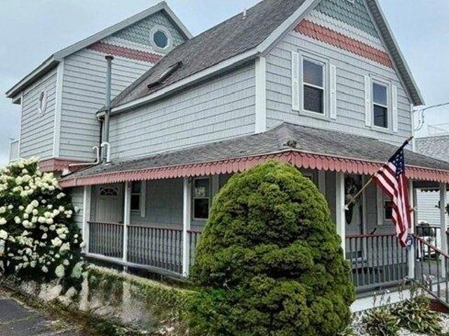 House for sale in Hull, Massachusetts