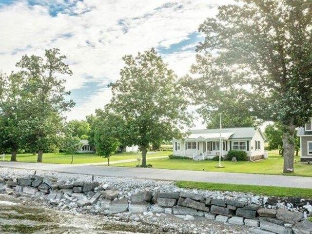 House for sale in Isle La Motte, Vermont