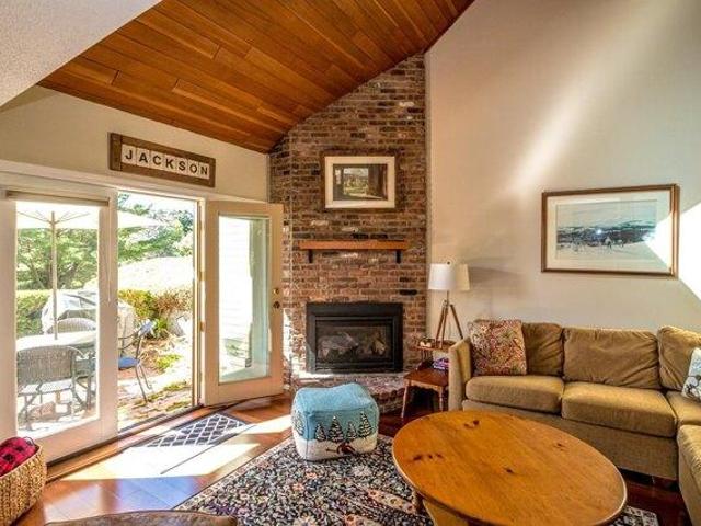 House for sale in Jackson Falls, Jackson