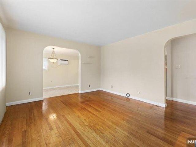 House for sale in Kearny, Hudson County