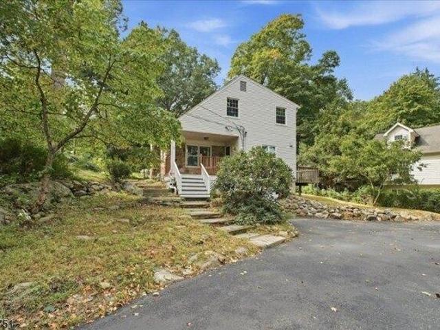 House for sale in Brook Valley, Kinnelon